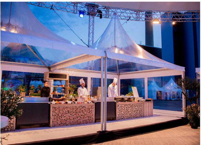 transparente-pagode-mit-showcooking