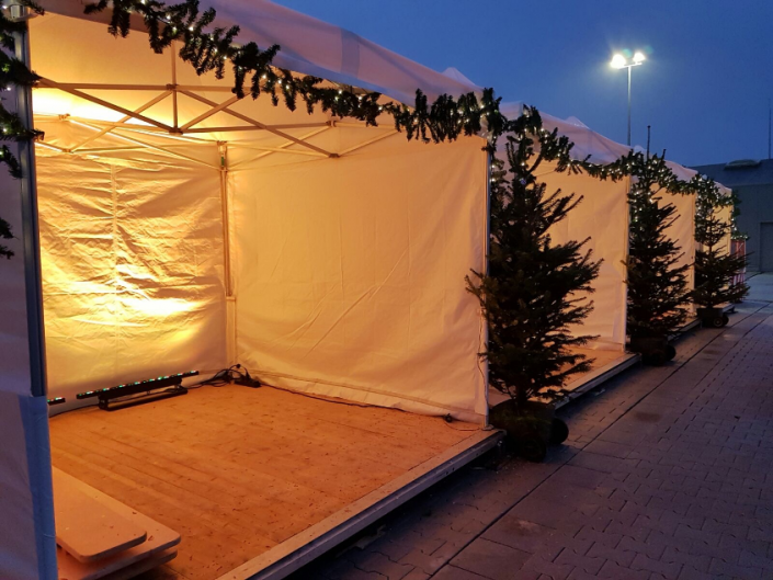 Weihnachtsstand weihnachtsmarktstand-weihnachtsstand