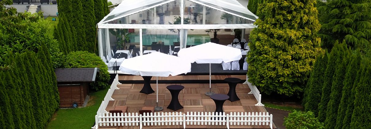 hochzeit-im-garten-hochzeitszelt-mit-terasse-mit-einer-pool-überdachung hochzeit-im-garten-hochzeitszelt-mit-terasse-mit-einer-pool-überdachung
